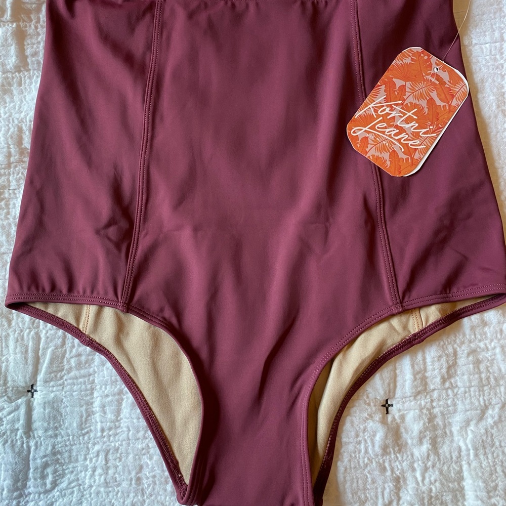 Small Wine EHW BNWT